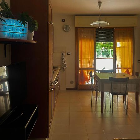 Appartamento Three Towers แบร์กาโม ภายนอก รูปภาพ