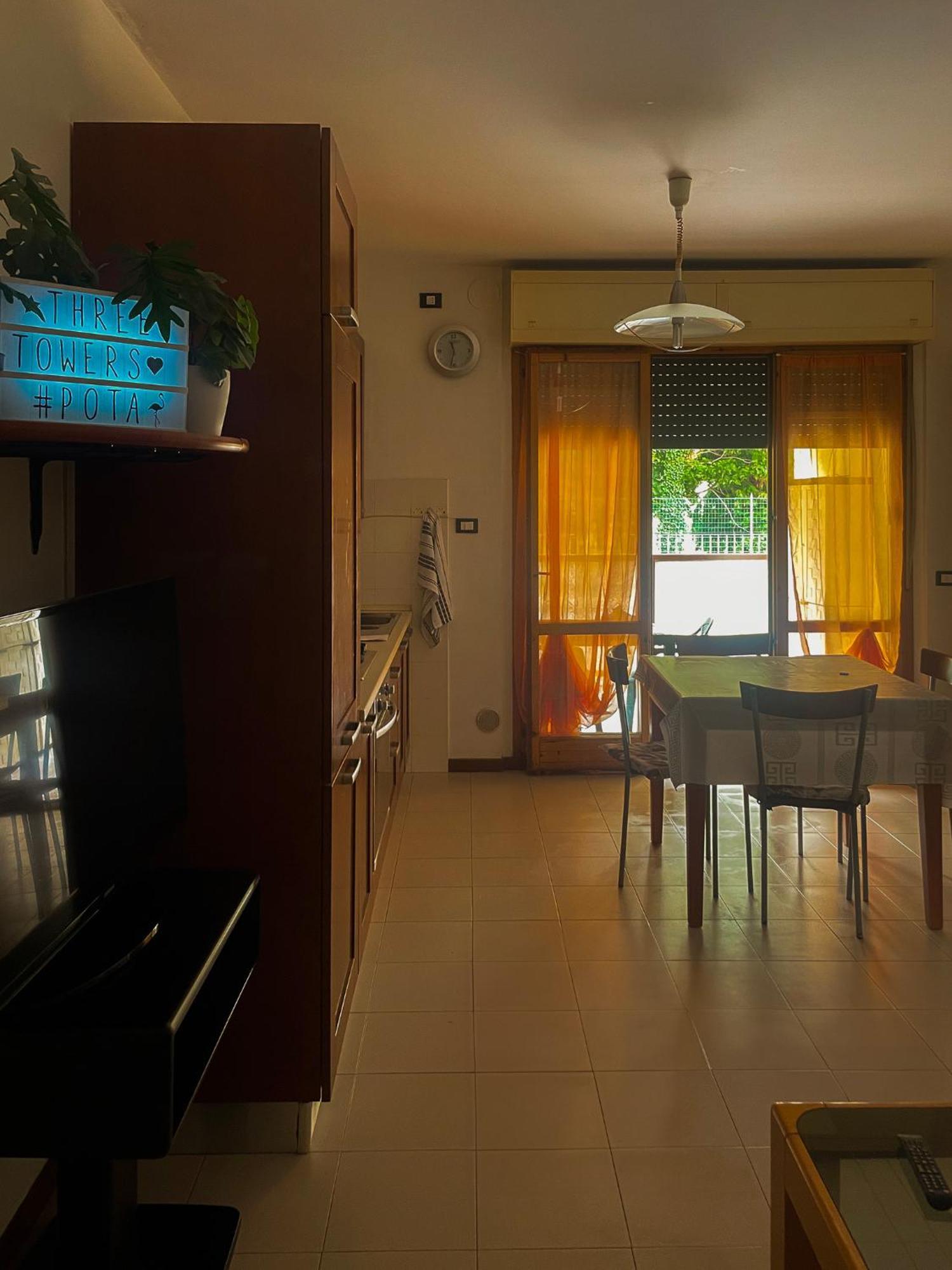 Appartamento Three Towers แบร์กาโม ภายนอก รูปภาพ